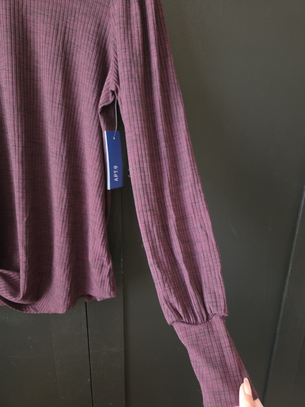 Apt. 9 Women's Ribbed Long-Sleeve Twist-Hem Top in Wine ~ Size L - Picture 3 of 8